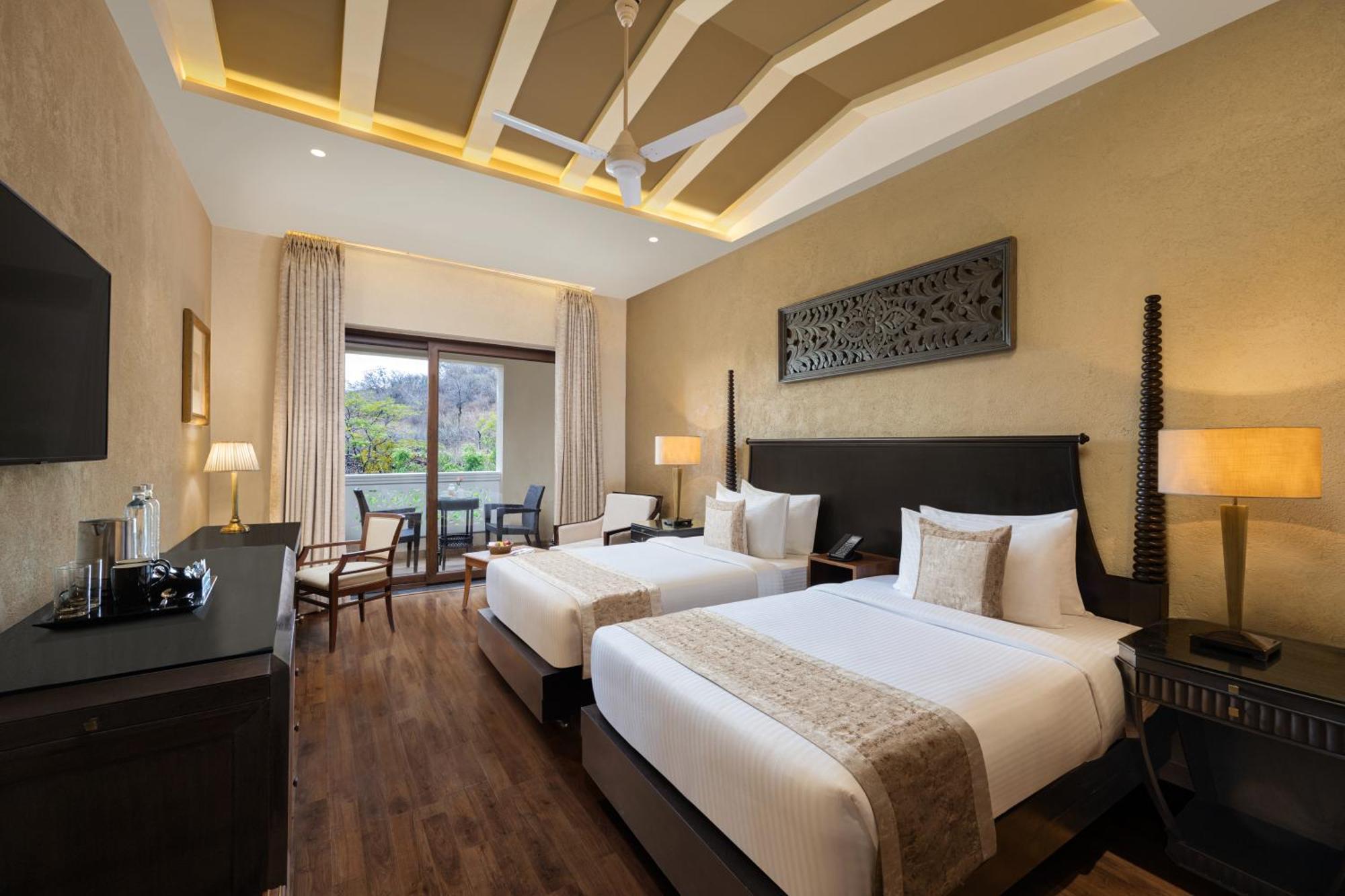 Essentia Luxury Resort & Spa Udaipur Luaran gambar