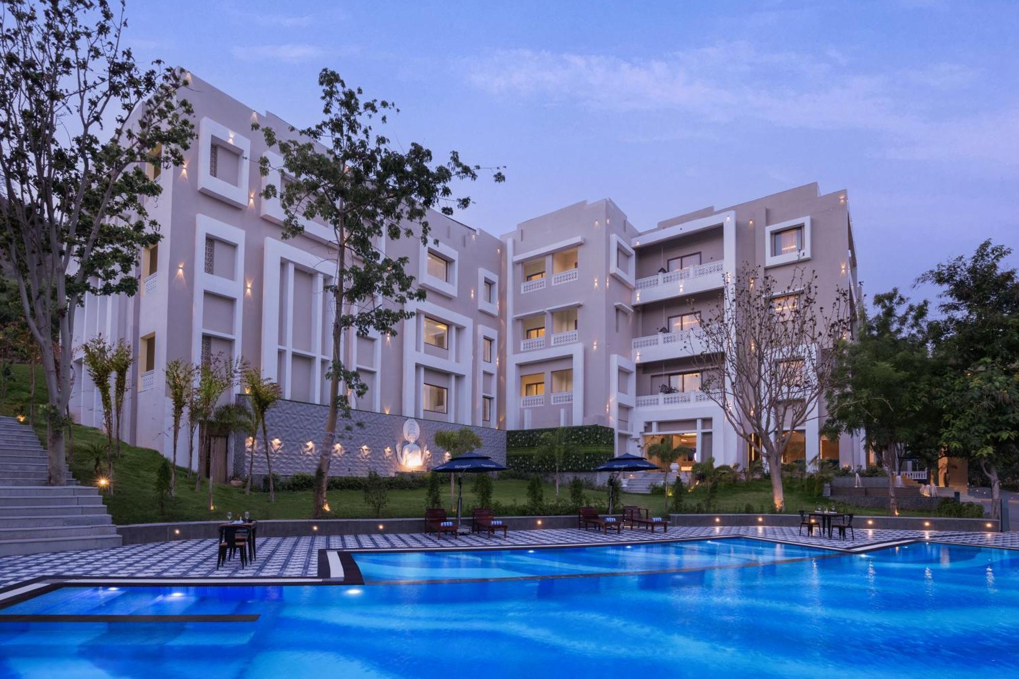 Essentia Luxury Resort & Spa Udaipur Luaran gambar