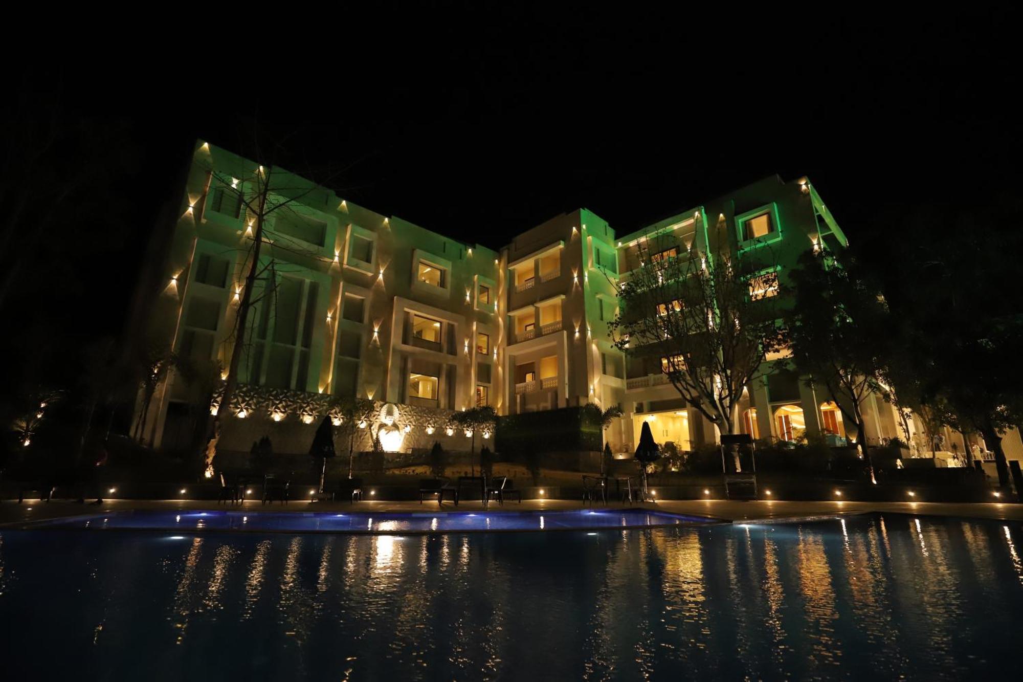 Essentia Luxury Resort & Spa Udaipur Luaran gambar