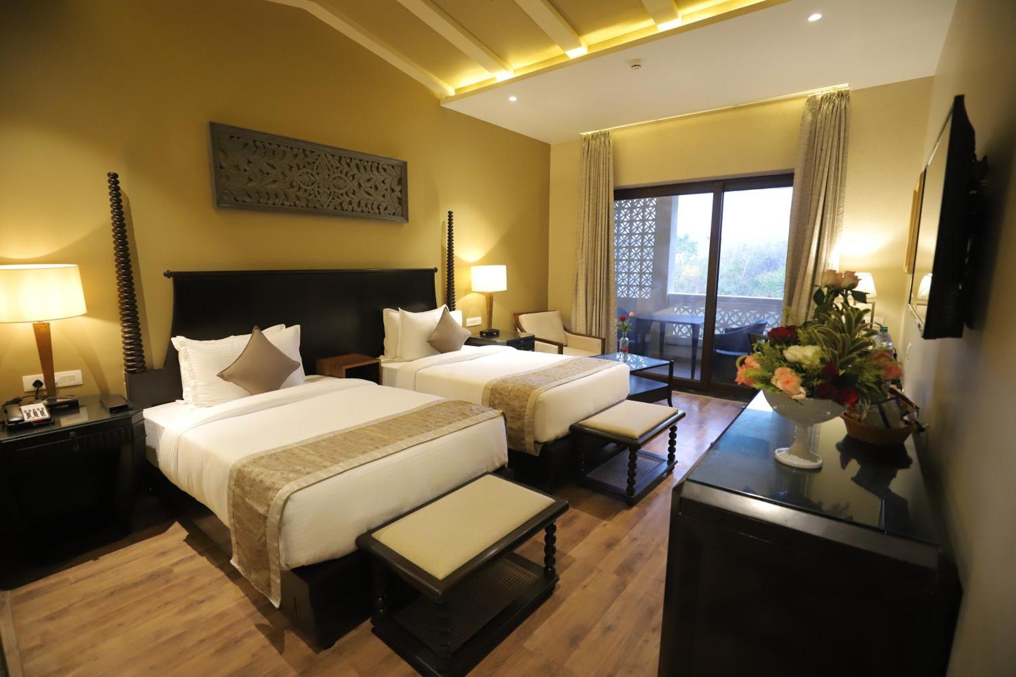 Essentia Luxury Resort & Spa Udaipur Luaran gambar