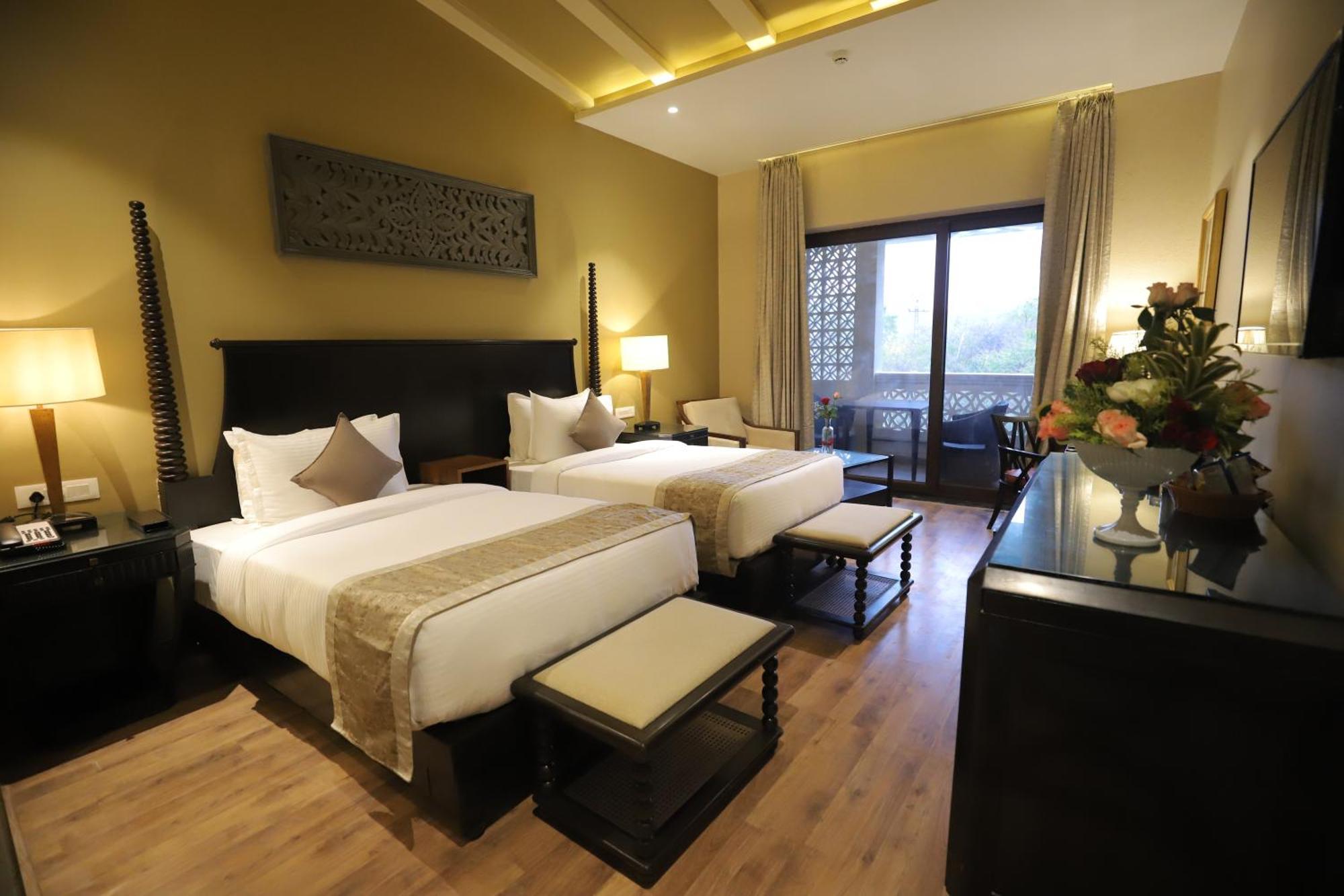 Essentia Luxury Resort & Spa Udaipur Luaran gambar