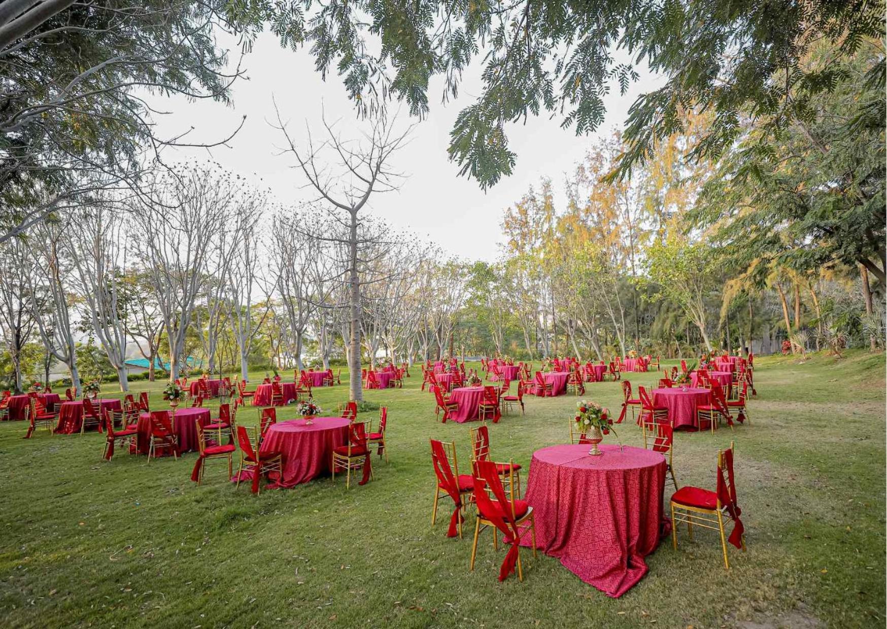 Essentia Luxury Resort & Spa Udaipur Luaran gambar