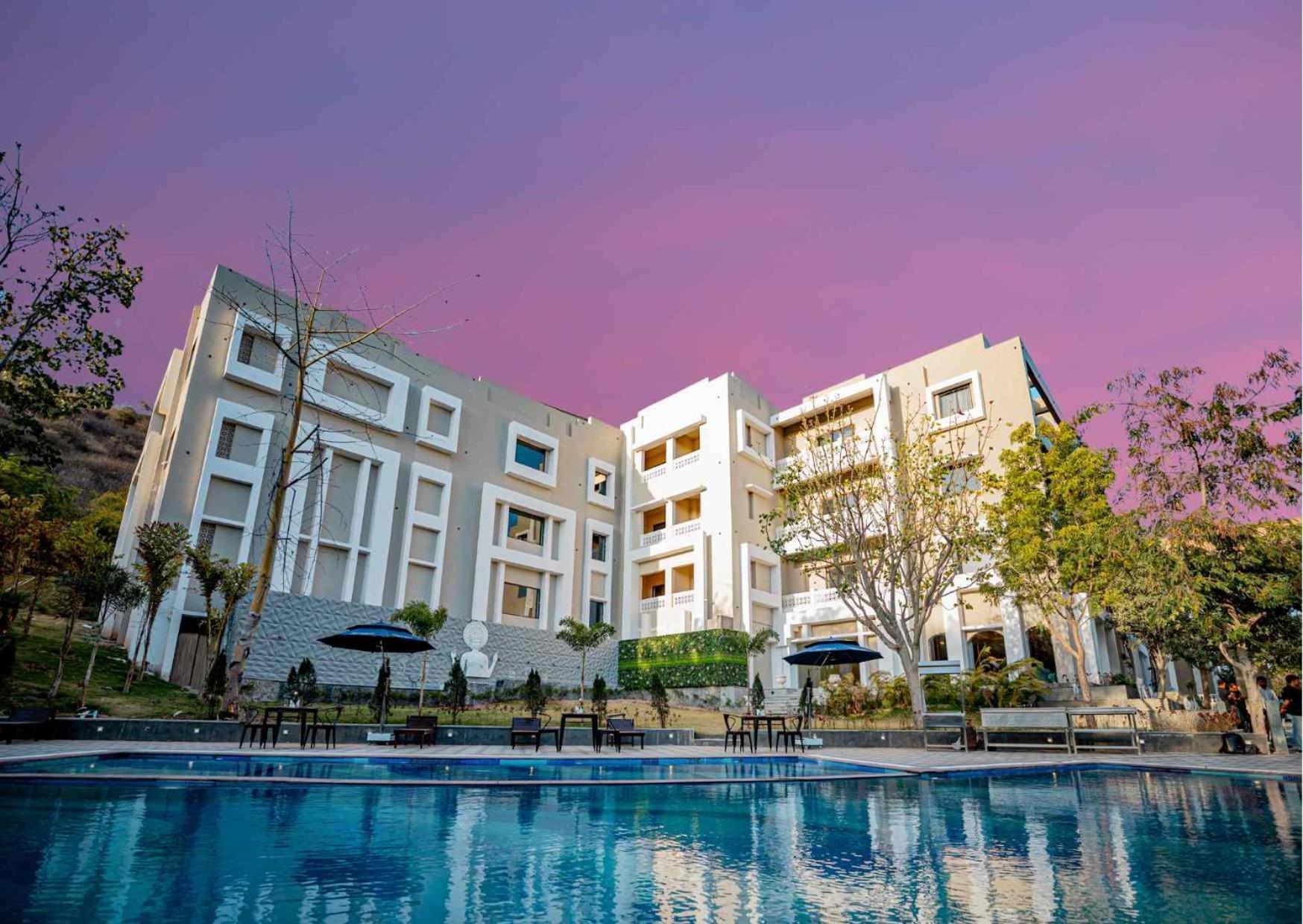 Essentia Luxury Resort & Spa Udaipur Luaran gambar